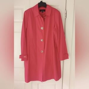Jones if New York rain coat. Gorgeous pink with silver clasps. Size L
